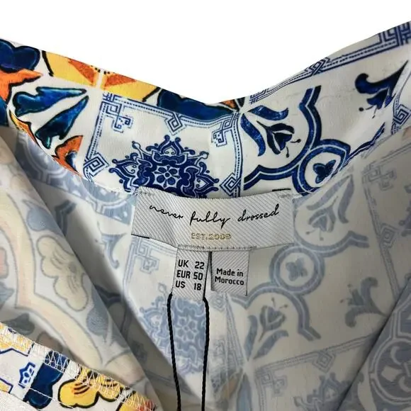 Never Fully Dressed Amalfi Tile Print High Rise Shorts Blue Yellow Boho Size 18 - Picture 6 of 10